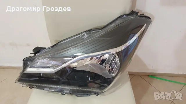 Оригинален ляв фар за  Toyota Yaris / Тойота Ярис (2017-2020), снимка 4 - Части - 47689903