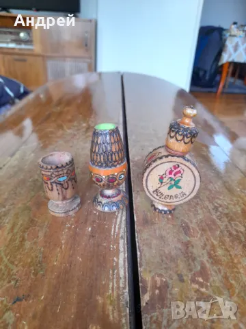 Стари дървени сувенири