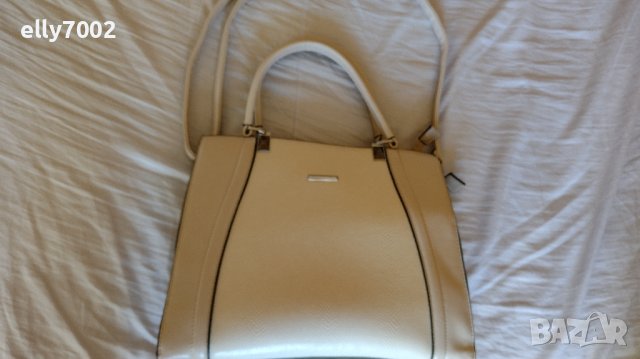Светла дамска чанта , снимка 3 - Чанти - 42482667