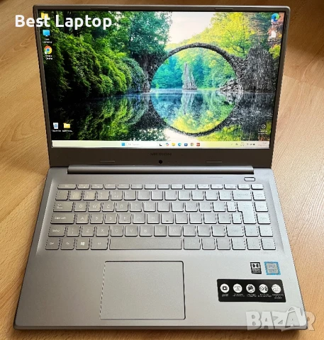 Medion i7-8565u 512gb 15.6 FHD ips laptop лаптоп