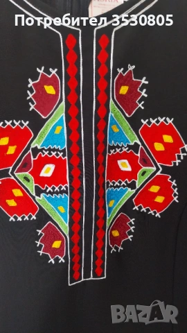 Рокля с пирински шевици