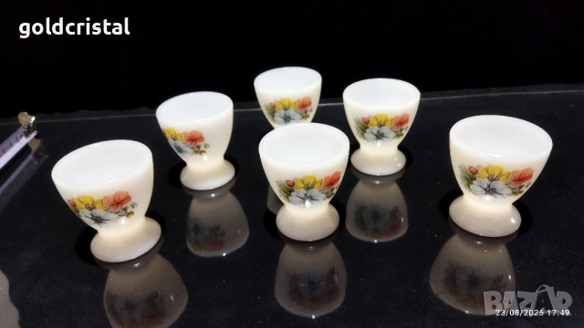 френски аркопал чашки за яйца , снимка 2 - Антикварни и старинни предмети - 51477053