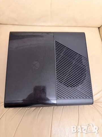 Xbox 360 E (boxed) с кинект +кристален контролер и игри в кутия, снимка 9 - Xbox конзоли - 52939012