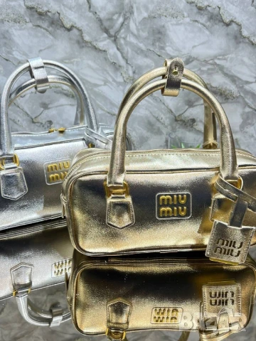 чанти Miu Miu , снимка 15 - Чанти - 50595308