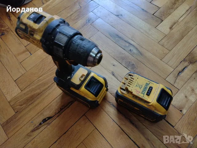 DeWALT DCD708 Brushless за ремонт или части!, снимка 2 - Винтоверти - 56004524