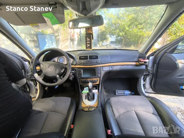 Мерцедес Е220 автомат авангард, снимка 2 - Автомобили и джипове - 56393836