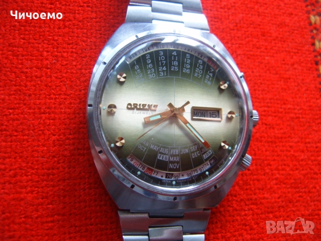  Ориент Вечен Календар мъжки часовник  Ретро Класика!, снимка 3 - Антикварни и старинни предмети - 51397010