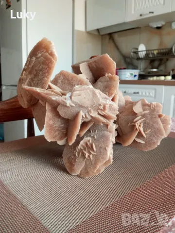 Красива и интересна вкаменелост--Пустинна роза от пустинята Сахара., снимка 4 - Антикварни и старинни предмети - 47359931