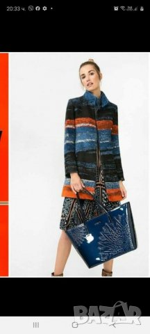 Desigual нова лачена чанта 
