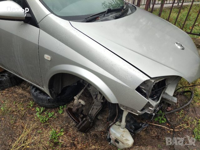 Преден капак за Нисан Примера P12 , снимка 2 - Части - 37332360