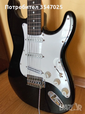 Електрическа китара тип Stratocaster-реплика, снимка 2 - Китари - 54075890