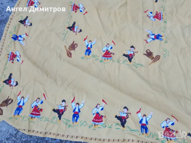 Голяма покривка бродерия , снимка 3 - Антикварни и старинни предмети - 47816268