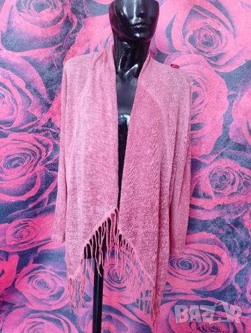 Прасковено розова жилетка с ресни Л