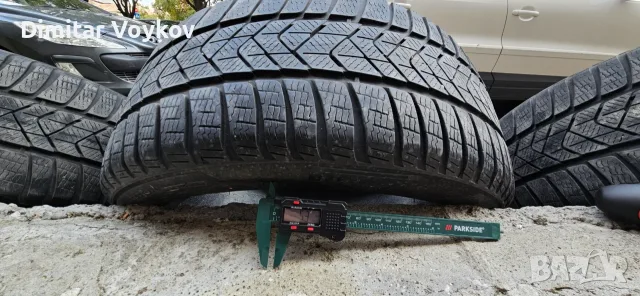 Зимни гуми 235/45 R18 , снимка 4 - Гуми и джанти - 56452106