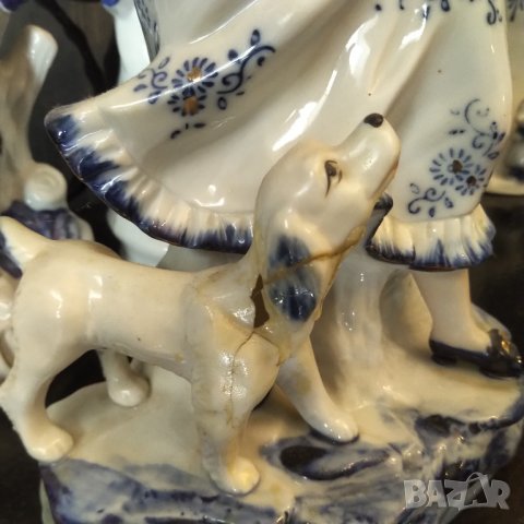 Порцеланова фигура дама с куче , снимка 3 - Статуетки - 37720980