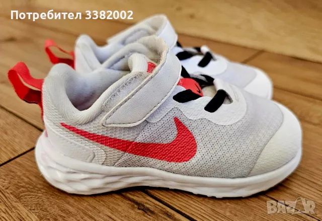 Nike Revolution, снимка 2 - Детски маратонки - 49452479