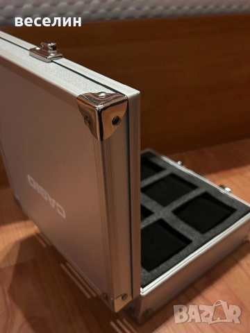 Алуминиев куфар за шест часовника, брандиран, снимка 4 - Други - 53307357