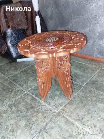 Дърворезбована антик масичка, снимка 3 - Антикварни и старинни предмети - 50417598