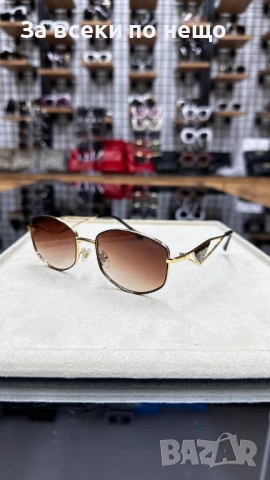 Prada Слънчеви Очила С UV Защита С Подарък🎁Калъф - Различни Цветове Код E1429, снимка 4 - Слънчеви и диоптрични очила - 54028571