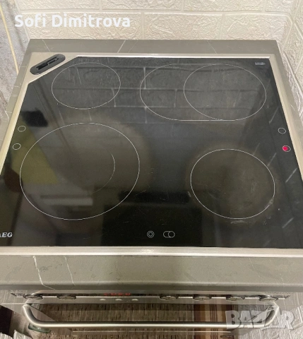 AEG фурна с котлони/готварска печка, снимка 2 - Печки, фурни - 53977436