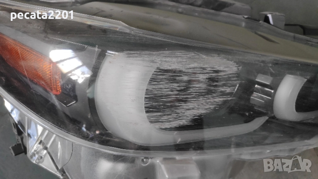 Продавам - оригинален десен фар за Mazda CX-5 2022 г за ремонт, снимка 2 - Части - 51763139