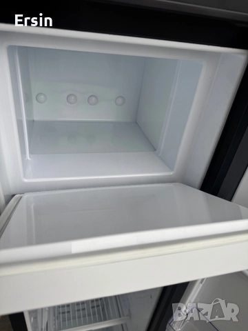 Хладилник Thetford N4142E+ (SLiM) Работи на : 12/220/газ (Свален от чисто нов Кемпер) , снимка 6 - Хладилни чанти - 45419003