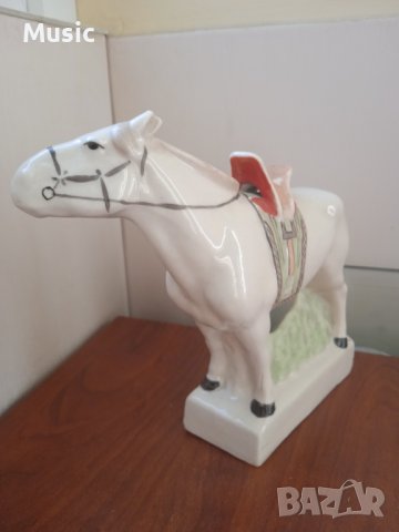 Много стара порцеланова статуетка кон, снимка 1 - Антикварни и старинни предмети - 39976349
