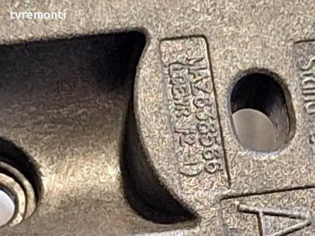 оригинална стойка КРАЧЕТА MAZ638566 за телевизор LG модел 50LB570V, снимка 4 - Стойки, 3D очила, аксесоари - 47557862