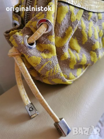 чанта марка GUESS  Естествена кожа лак и текстил, снимка 4 - Чанти - 12516525