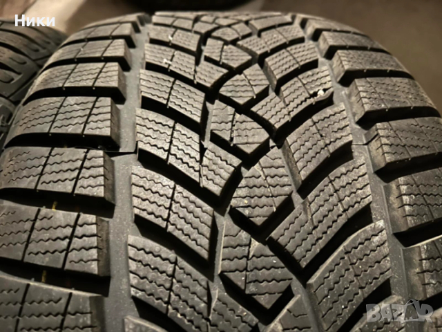 2бр. 245/40/18 Goodyear DOT3222 , снимка 4 - Гуми и джанти - 52773073