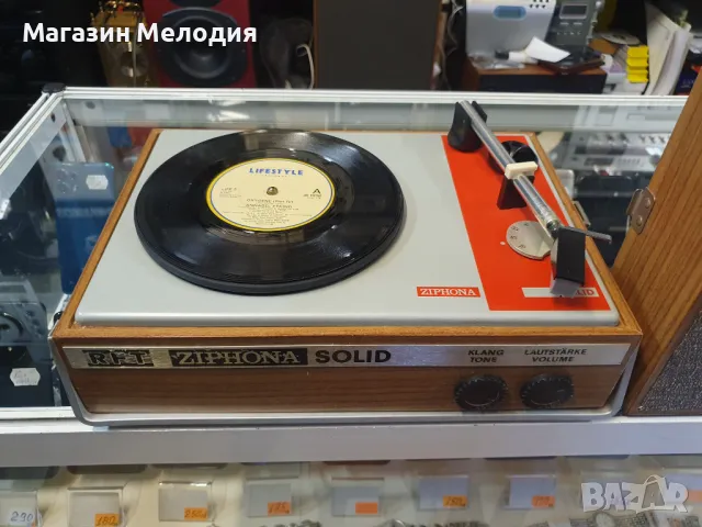 💽📻📀🎶 Грамофон RFT Ziphona Solid от 1973г. Има вграден усилвател и говорител. Работи без проблем,, снимка 10 - Грамофони - 49180710