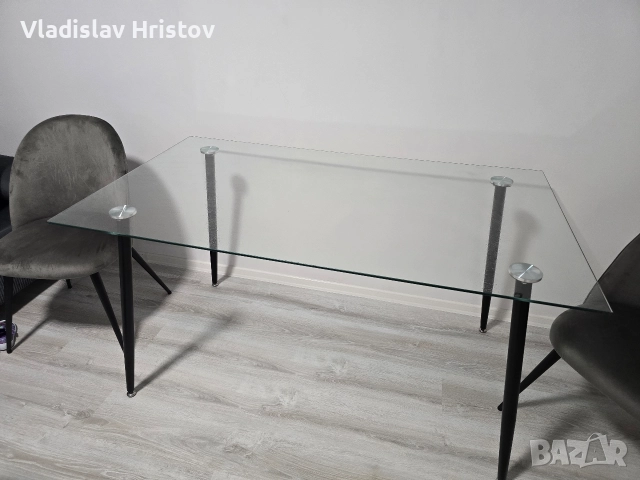 Стъклена маса Д140/Ш80/В76 - Нова