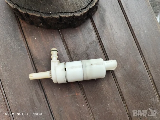 Помпа за чистачки 