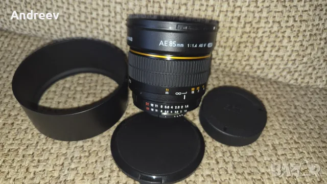 Samyang AE 85mm f/1.4 AS IF UMC