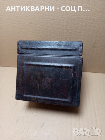 Стара Метална Военна Кутия., снимка 3 - Антикварни и старинни предмети - 51371002