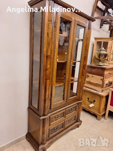 Луксозна витрина череша масив , снимка 3 - Секции и витрини - 52664490