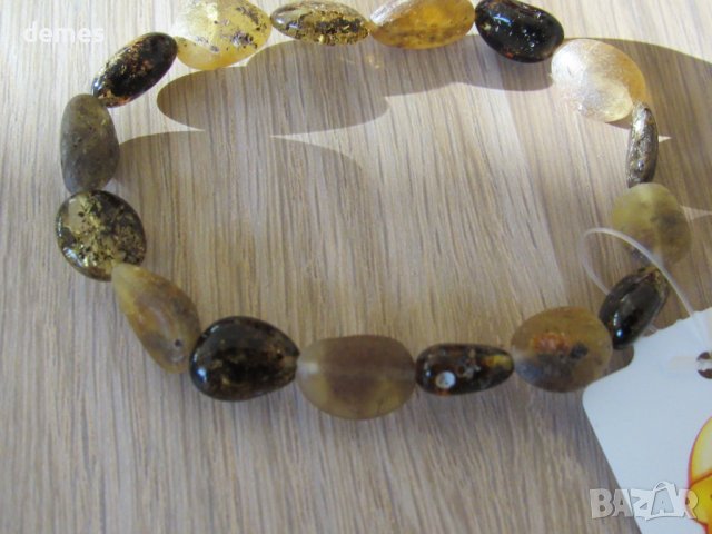 Ластична гривна от първокласен балтийски кехлибар, снимка 2 - Гривни - 39424611