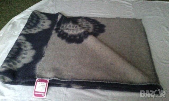 Вълнено одеяло. 200/153 см. Българско качество. Ново с етикет., снимка 3 - Олекотени завивки и одеяла - 34222840