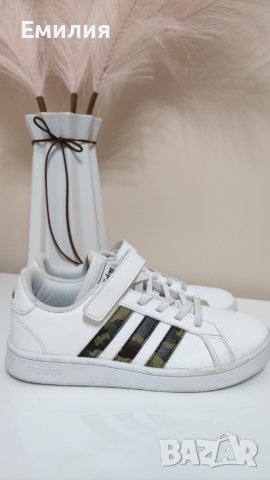 Детски обувки Adidas, 33 номер, снимка 5 - Детски маратонки - 42861870