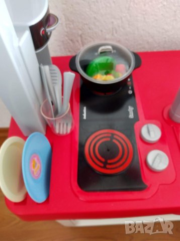 Детска кухня, снимка 8 - Играчки за стая - 32145519
