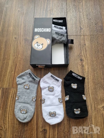 Страхотни дамски къси чорапи VICTORIA SECRET и MOSCHINO,  един размер. 6бр в кутия , ароматизирани, снимка 2 - Дамски чорапи - 50792590