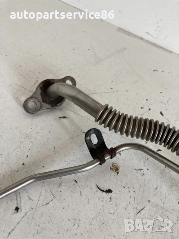 Тръба за подаване на масло към турбокомпресор за KIA Soul 1.6 CRDi (2011), снимка 2 - Части - 53335082