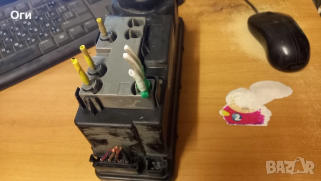 Помпа централно заключване за Мерцедес С208 2108001048, снимка 2 - Части - 51824691