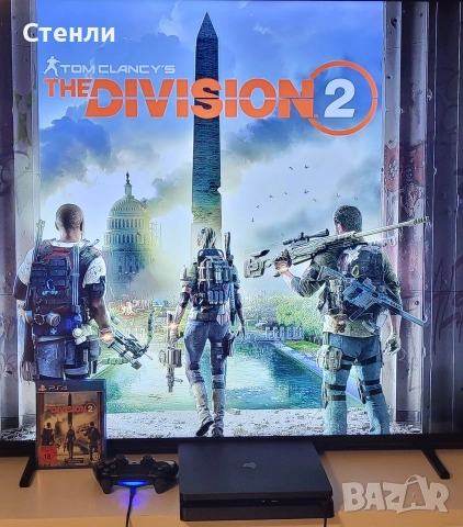 PlayStation 4 Slim 1TB – Пълен комплект със контролер,кабели и игра