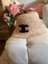 Шапка Celin raffia*налична*Celine TRIOMPHE hat in raphia natural white/ Black, снимка 1 - Шапки - 42424993