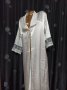 Jest S/M Бял сатенен дълъг халат с дантела , снимка 3