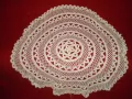 Красива ретро кръгла ръчно плетена покривка за маса екрю цвят    диаметър 69 см, снимка 5