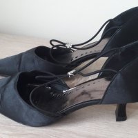 Liz Claiborne американски черни сатенени обувки, 38, снимка 2 - Дамски елегантни обувки - 42357415