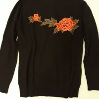 Плетена мека и приятна блуза Роза , много женствена, комфортно усещане за лукс. Розата е 3Д коприна., снимка 4 - Блузи с дълъг ръкав и пуловери - 37456987
