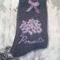 Интересна рокля и туника със свалящи се ръкави и блестящи рози с топлещи чорапи, снимка 5 - Рокли - 39866978